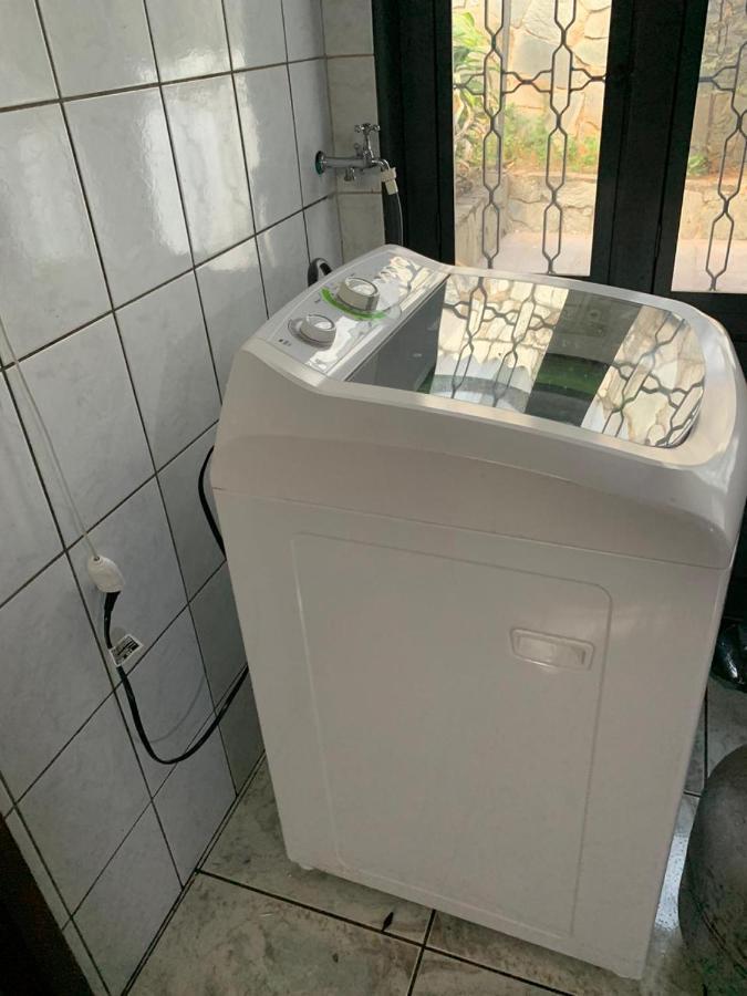 Casa Quintal Bueno! 5 Quartos Com Ar Split E Internet Ultra! Perto Do Melhor De Goiania! Marista Parques Areiao E Vaca Brava Hospital Premium Mater Dei Blue Fit Perdomo Goiania Shopping! Bagian luar foto