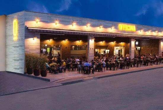 Casa Quintal Bueno! 5 Quartos Com Ar Split E Internet Ultra! Perto Do Melhor De Goiania! Marista Parques Areiao E Vaca Brava Hospital Premium Mater Dei Blue Fit Perdomo Goiania Shopping! Bagian luar foto