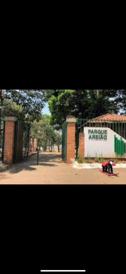 Casa Quintal Bueno! 5 Quartos Com Ar Split E Internet Ultra! Perto Do Melhor De Goiania! Marista Parques Areiao E Vaca Brava Hospital Premium Mater Dei Blue Fit Perdomo Goiania Shopping! Bagian luar foto