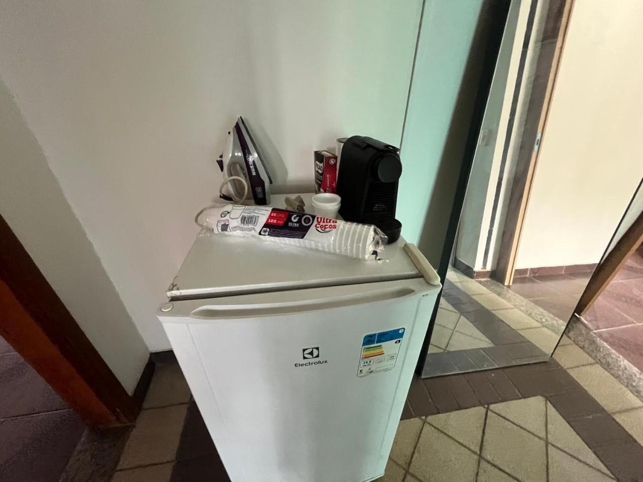 Casa Quintal Bueno! 5 Quartos Com Ar Split E Internet Ultra! Perto Do Melhor De Goiania! Marista Parques Areiao E Vaca Brava Hospital Premium Mater Dei Blue Fit Perdomo Goiania Shopping! Bagian luar foto